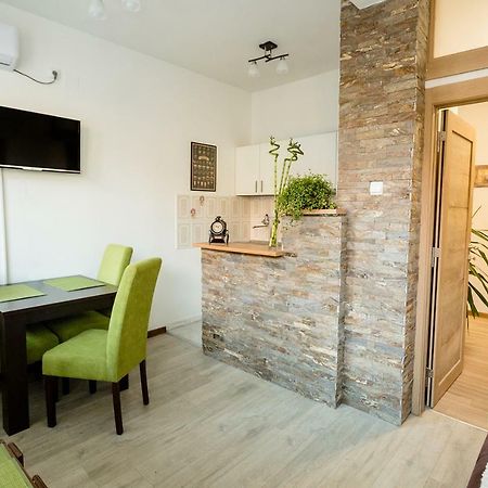 The Duke Apartment Belgrado Esterno foto