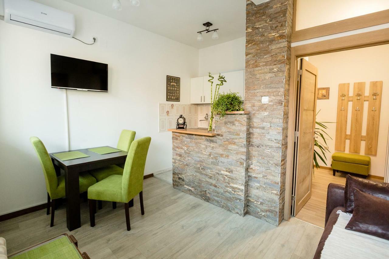 The Duke Apartment Belgrado Esterno foto